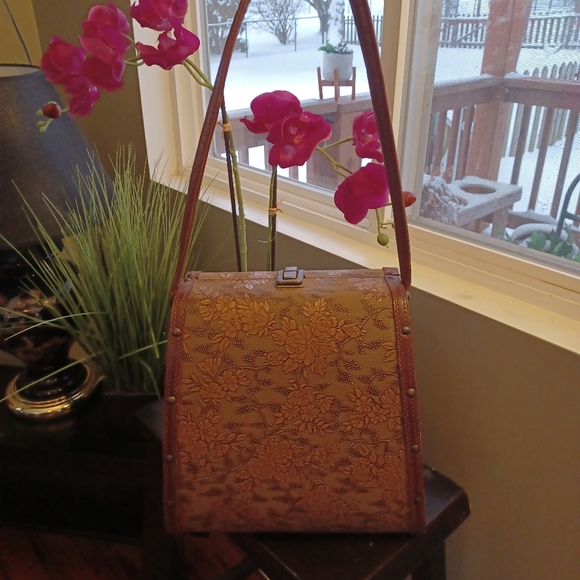 Purse - Picture 2 of 4